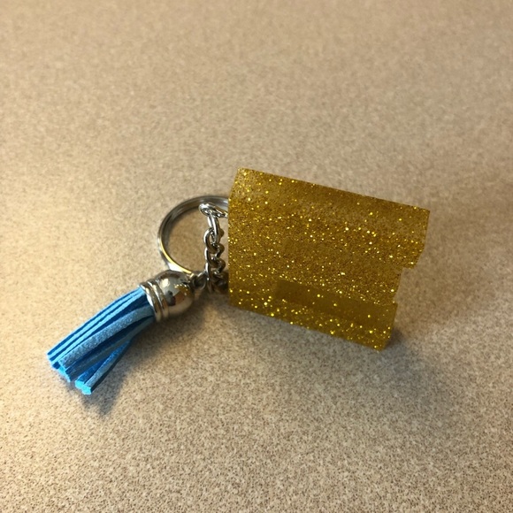 Handmade Letter "E" Keychain - Picture 2 of 6